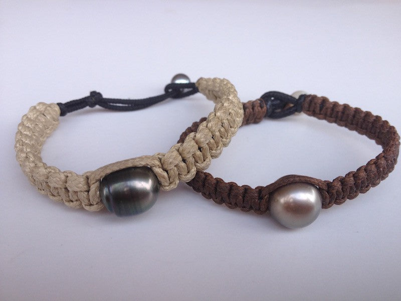 How Do Pearls Get Their Color?