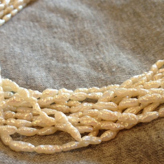 Freshwater Pearls versus Saltwater Pearls