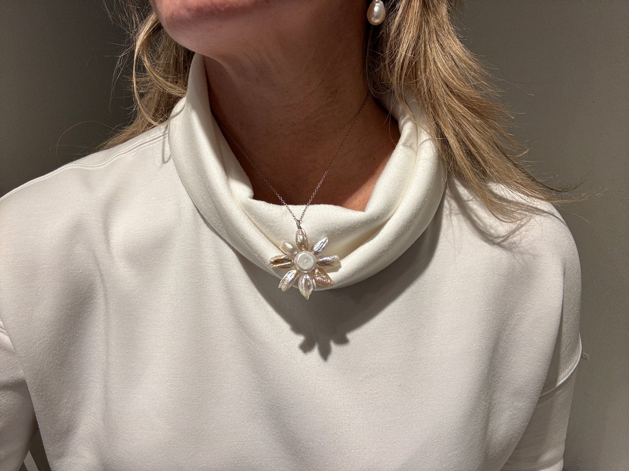 🌸 Sea Petal Necklace