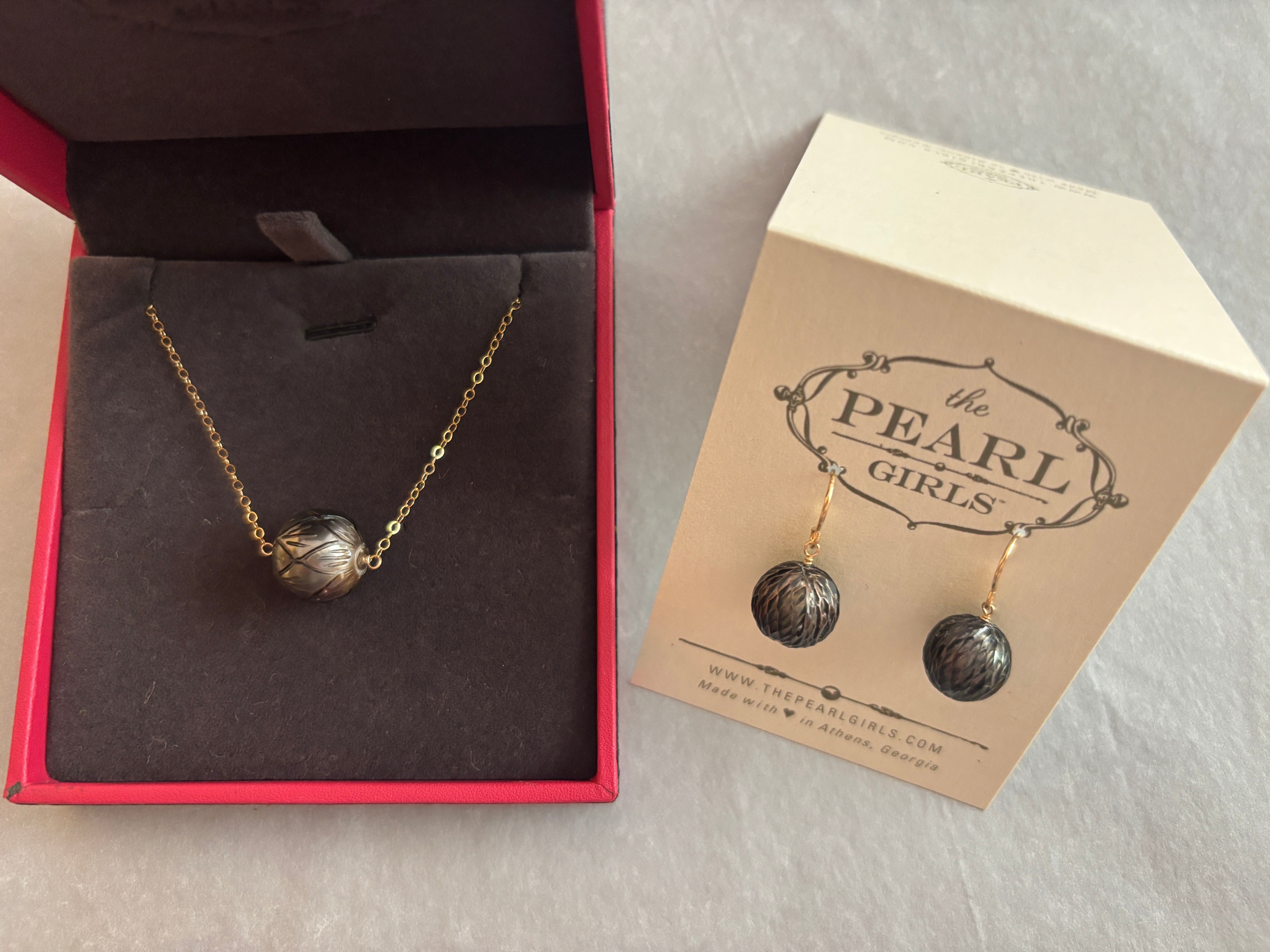 Single Tahitian Black Pearl Necklace - Carved