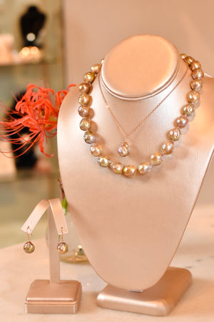 Blooming Necklace, Mix Pearl