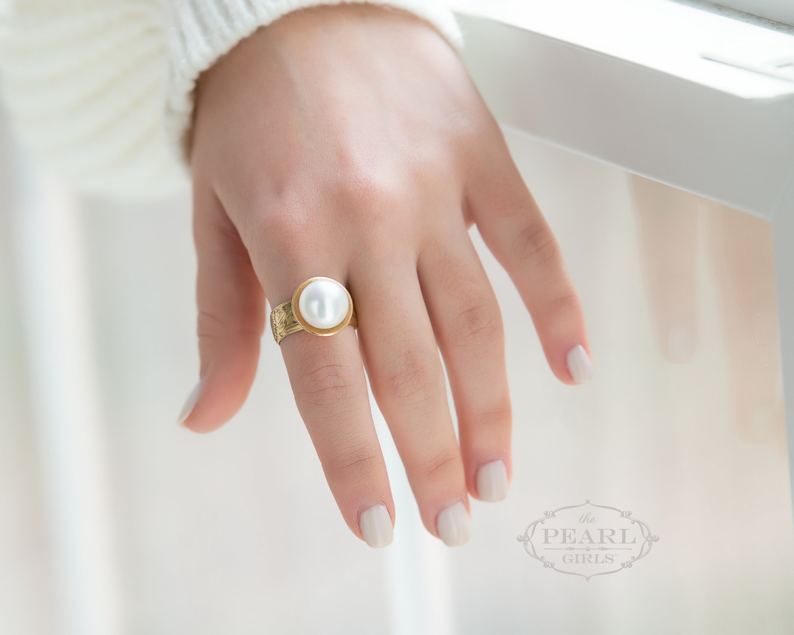 Buy Zoey Decent Pearl Ring Online | CaratLane